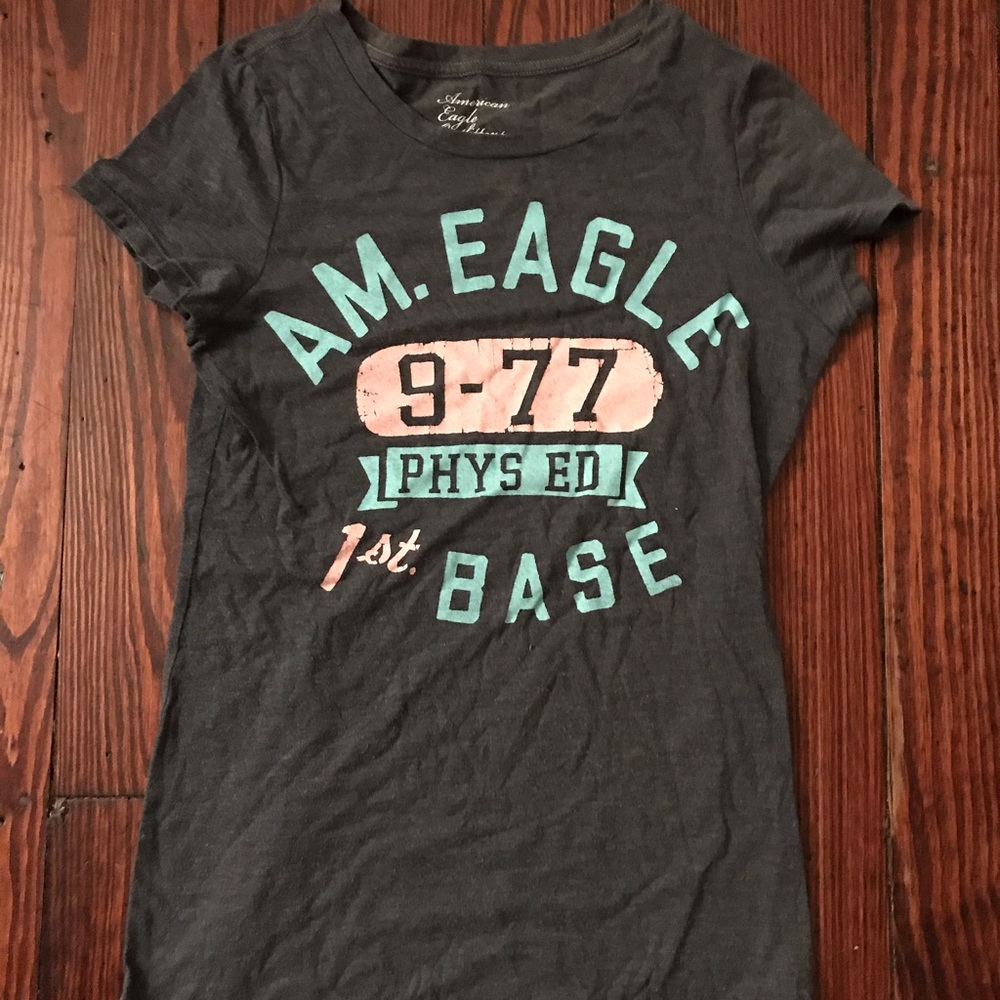 American Eagle Graphic tshirt Size Medium